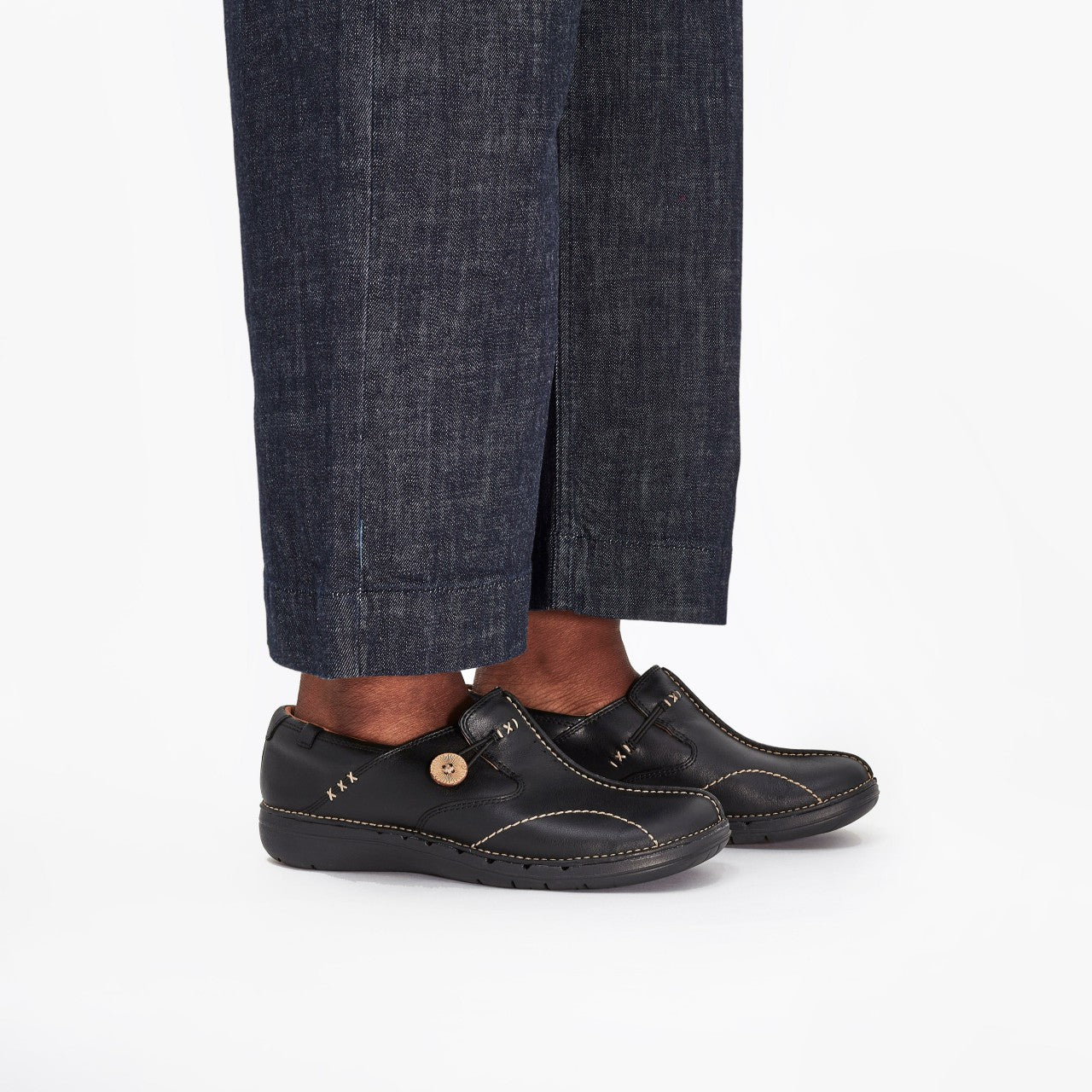 Un Loop Black Leather