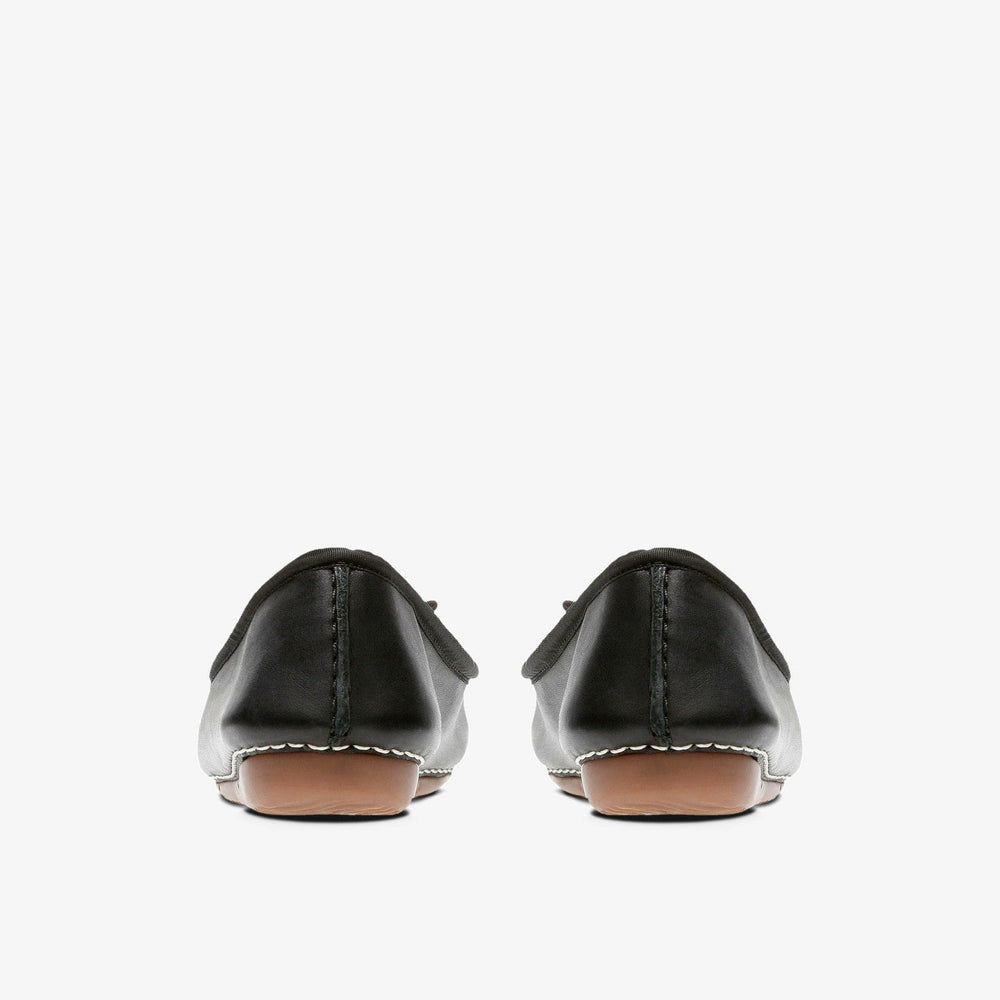 Freckle Ice Black Leather