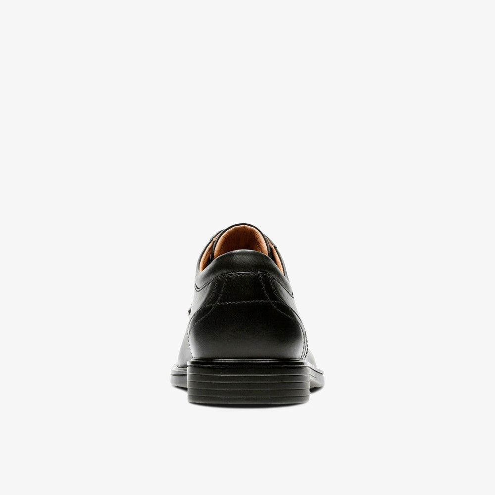 Un Aldric Park Black Leather