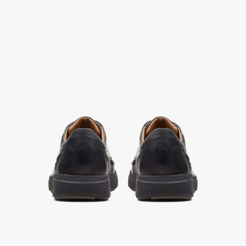 Un Abode Ease Black Leather