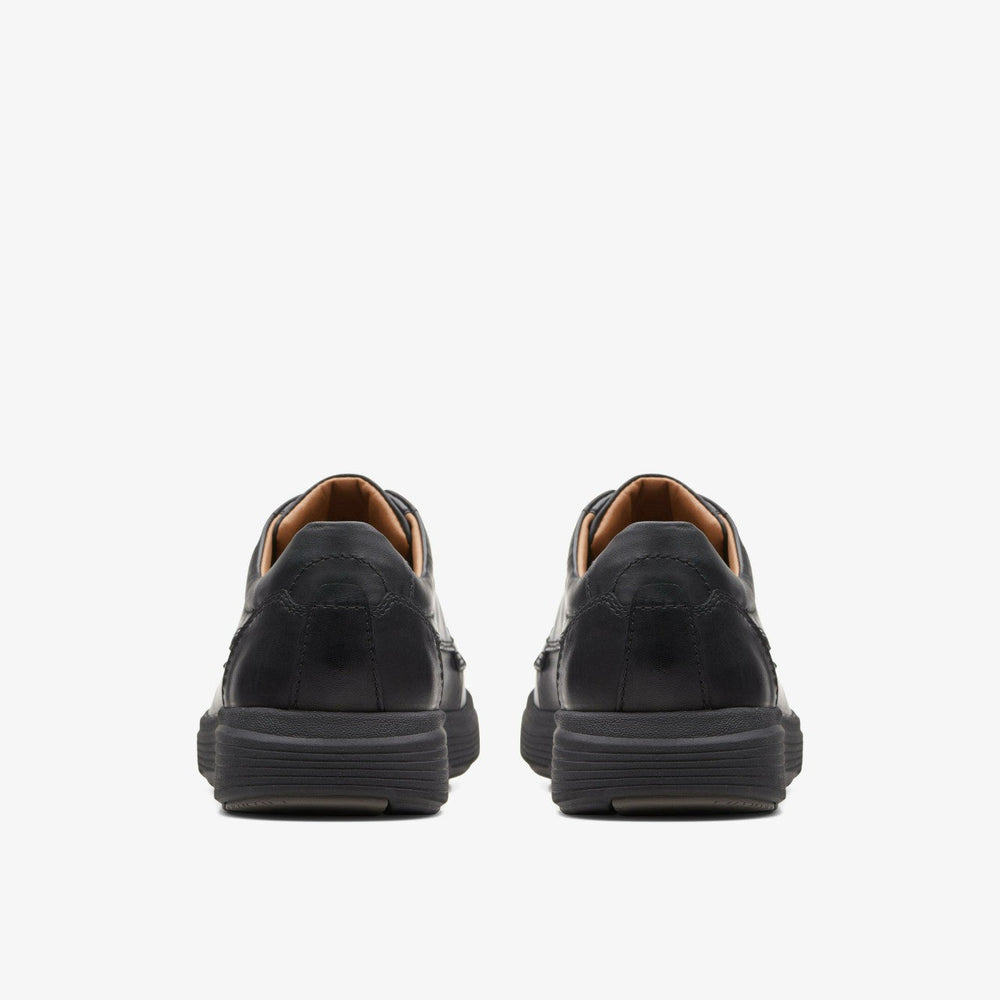 Un Abode Ease Black Leather