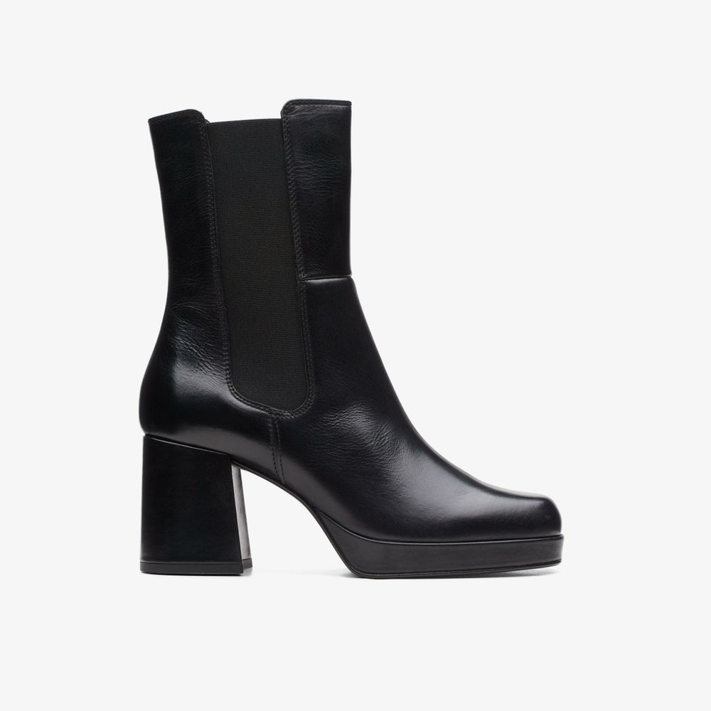 Pique Up Black Leather