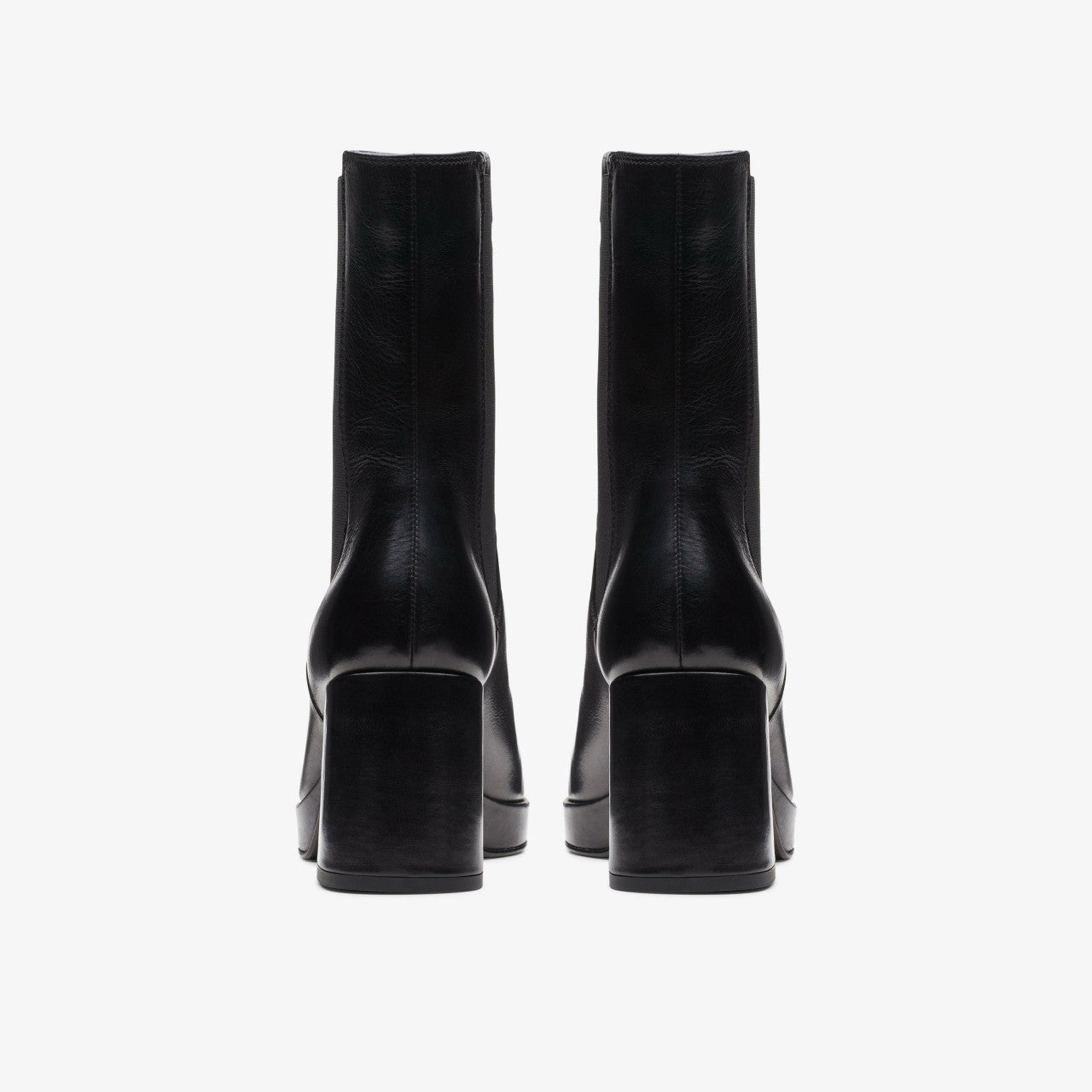 Pique Up Black Leather