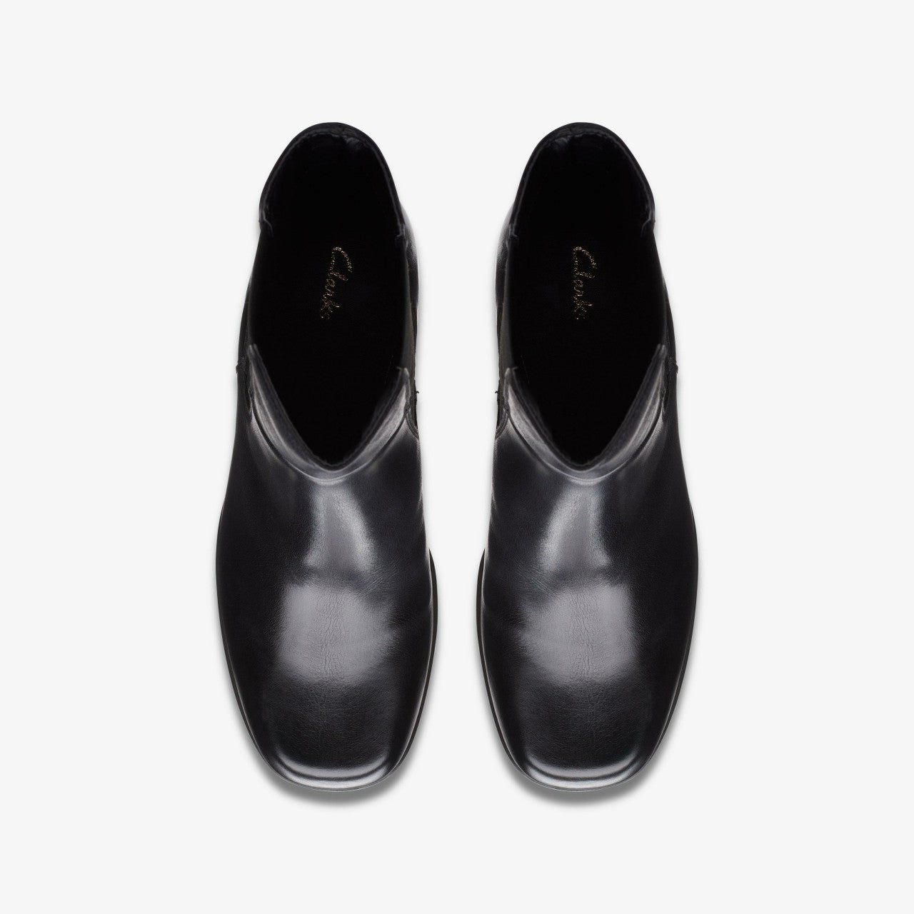 Pique Up Black Leather