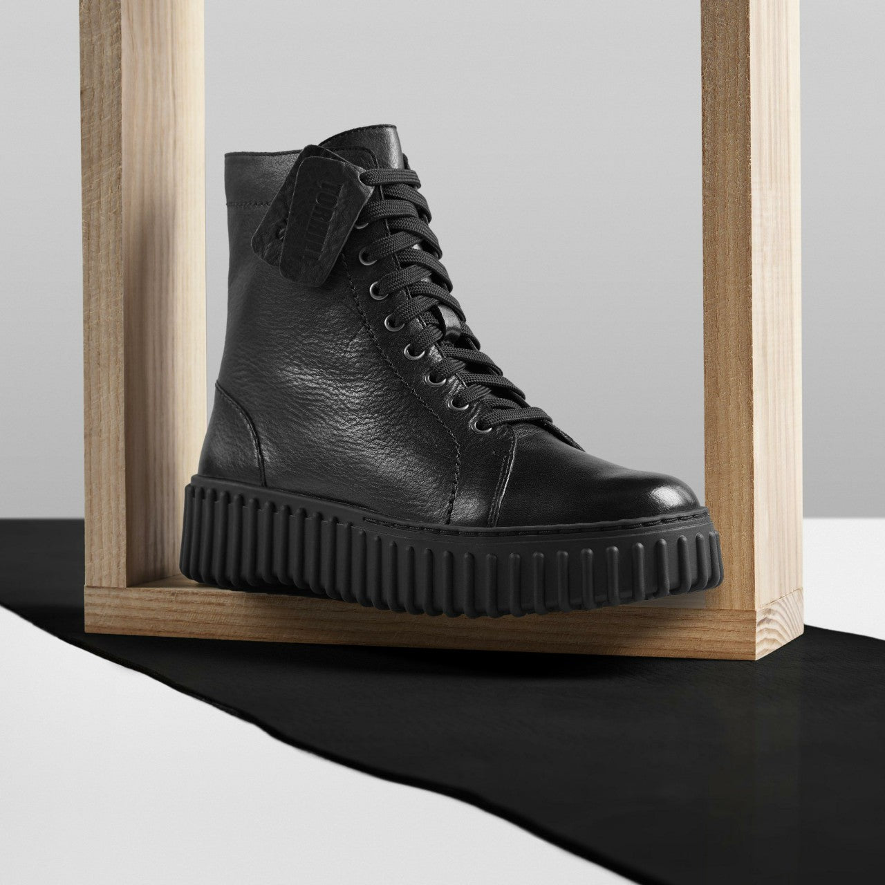 Torhill Rise Ankle Boot Black Leather