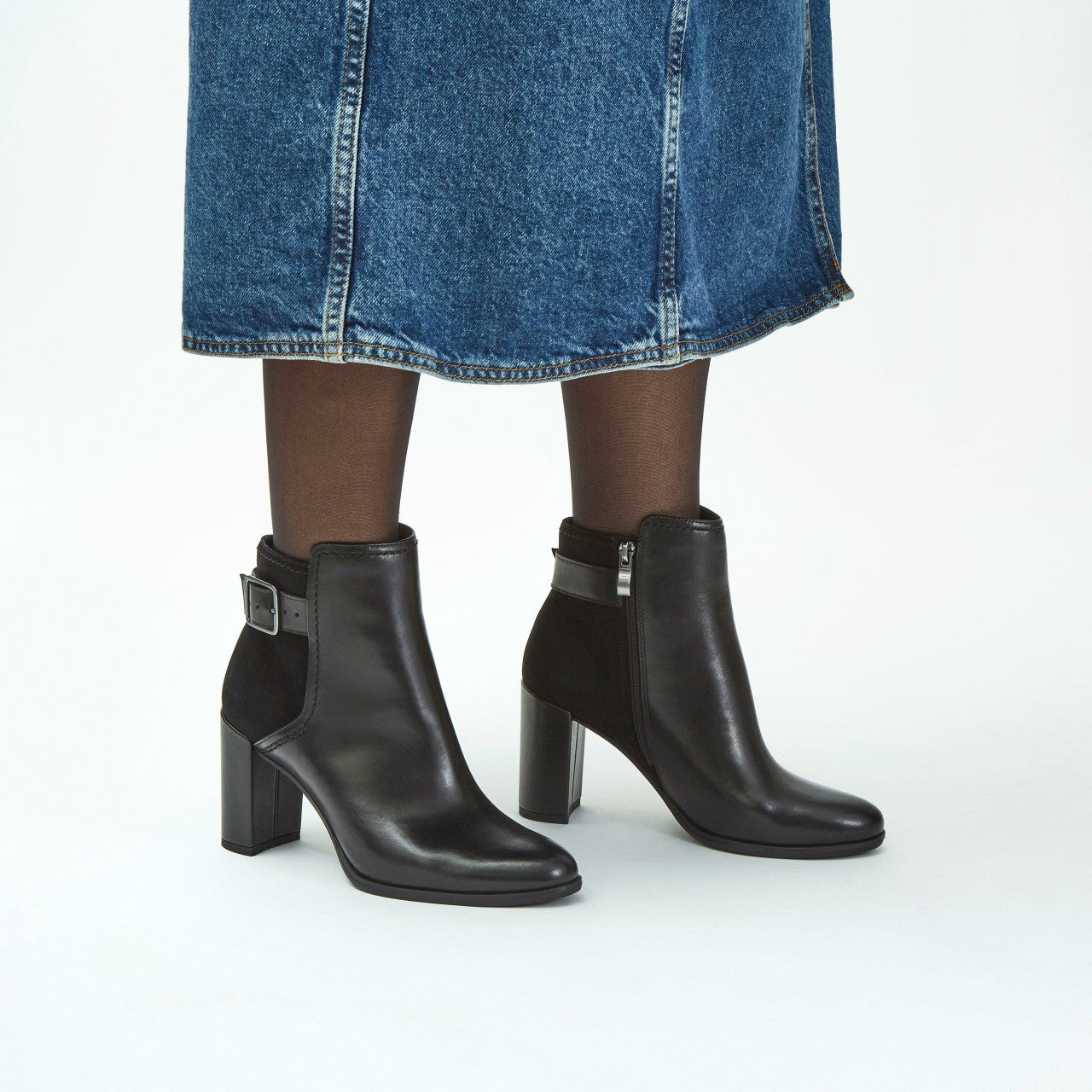 Freva 85 Buckle Black Leather