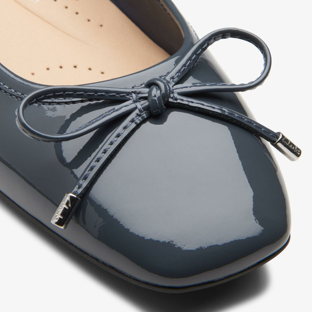 Ubree 15 Step Navy Patent