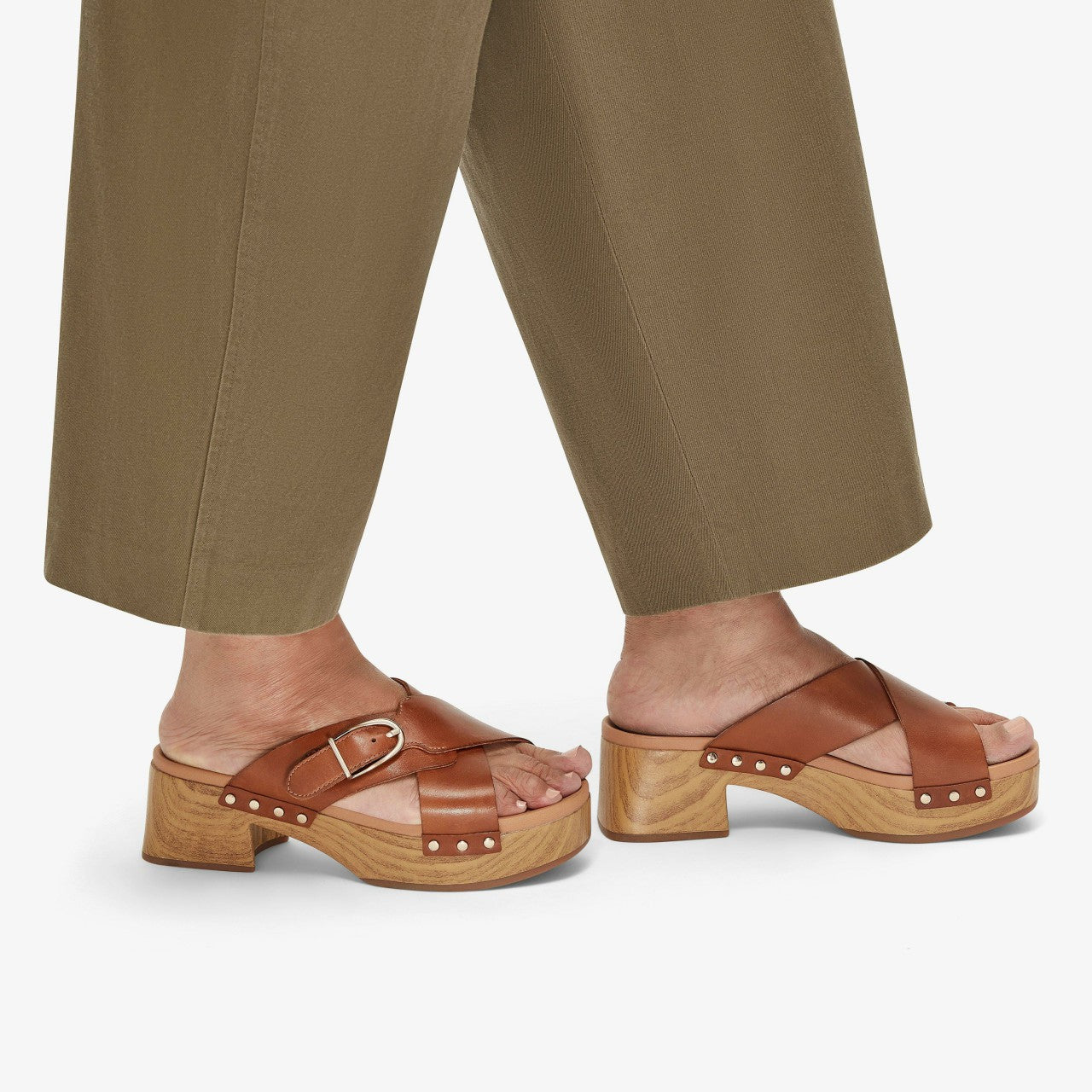 Sivanne Walk Tan Leather