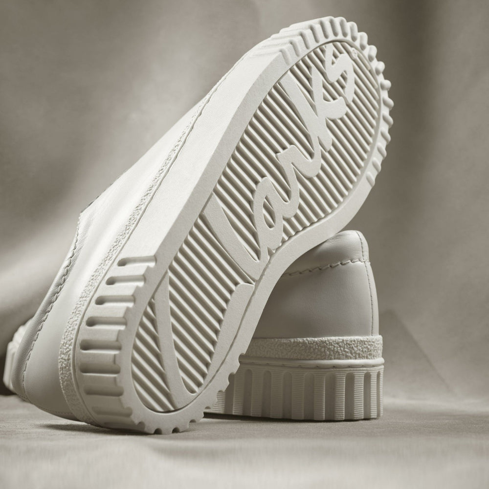 Mayhill Walk Off White Leather
