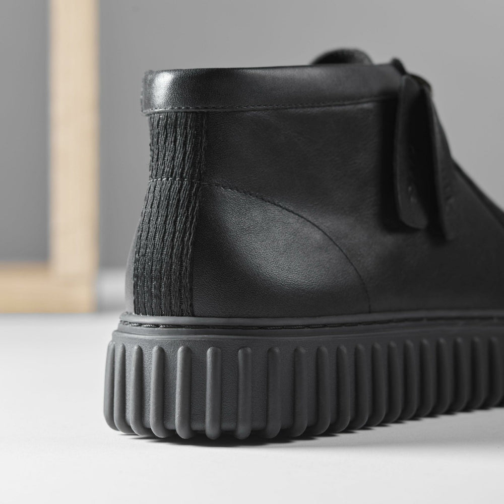 Torhill Hi Black Leather