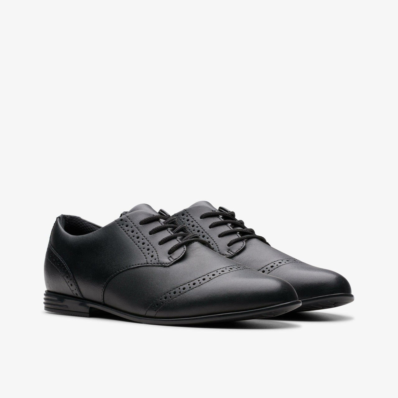 Finja Brogue Youth Black Leather