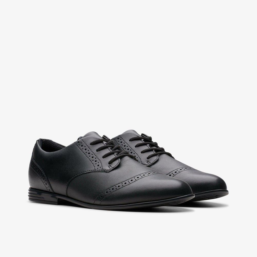 Finja Brogue Youth Black Leather