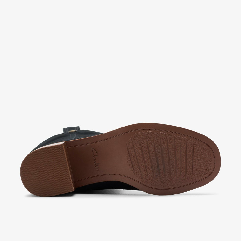 Chamberly Up Black Suede