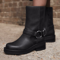 Rebelle Up Black Leather
