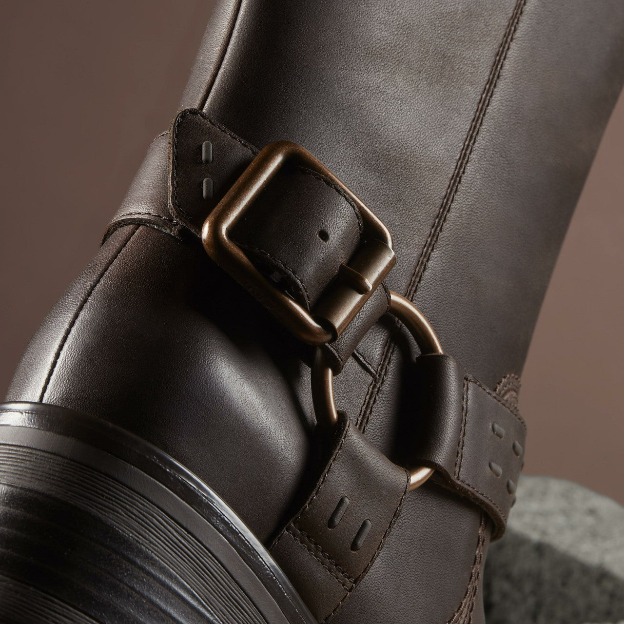 Rebelle Up Walnut Leather