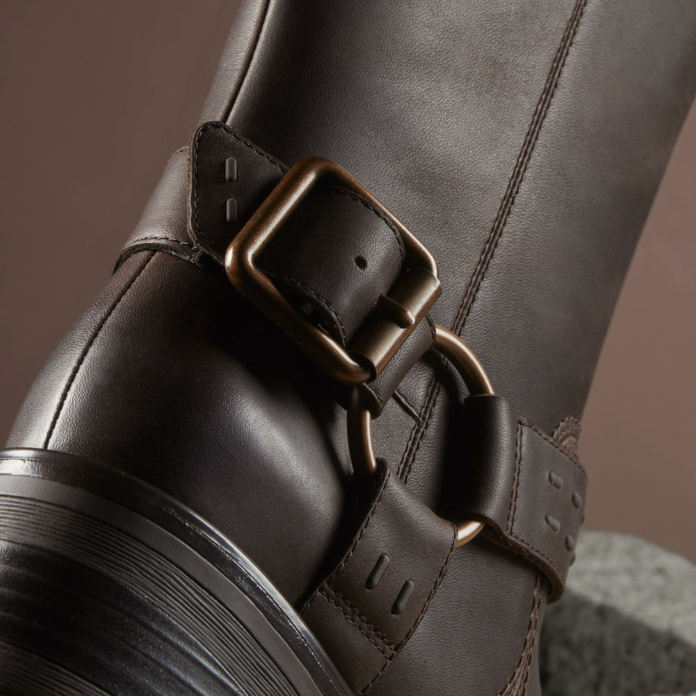 Rebelle Up Walnut Leather