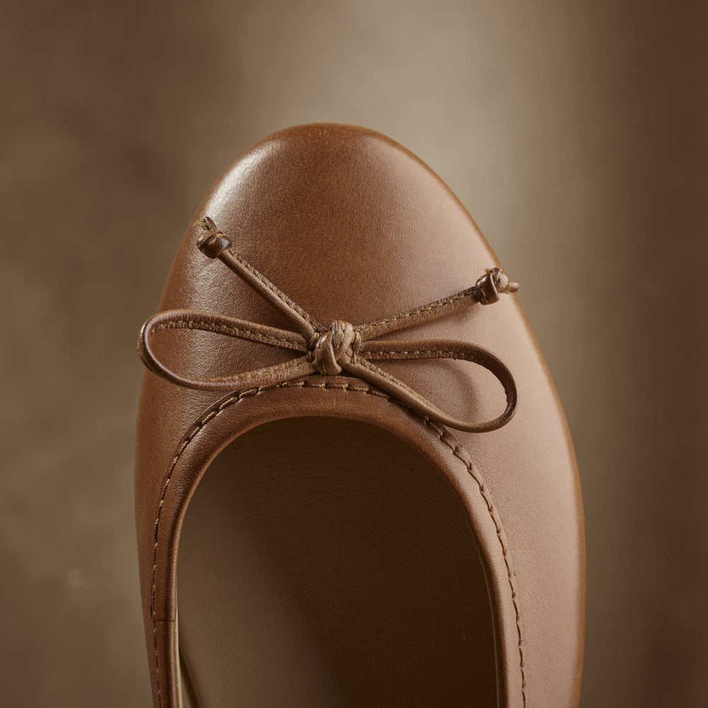 Fawna Lily Tan Leather