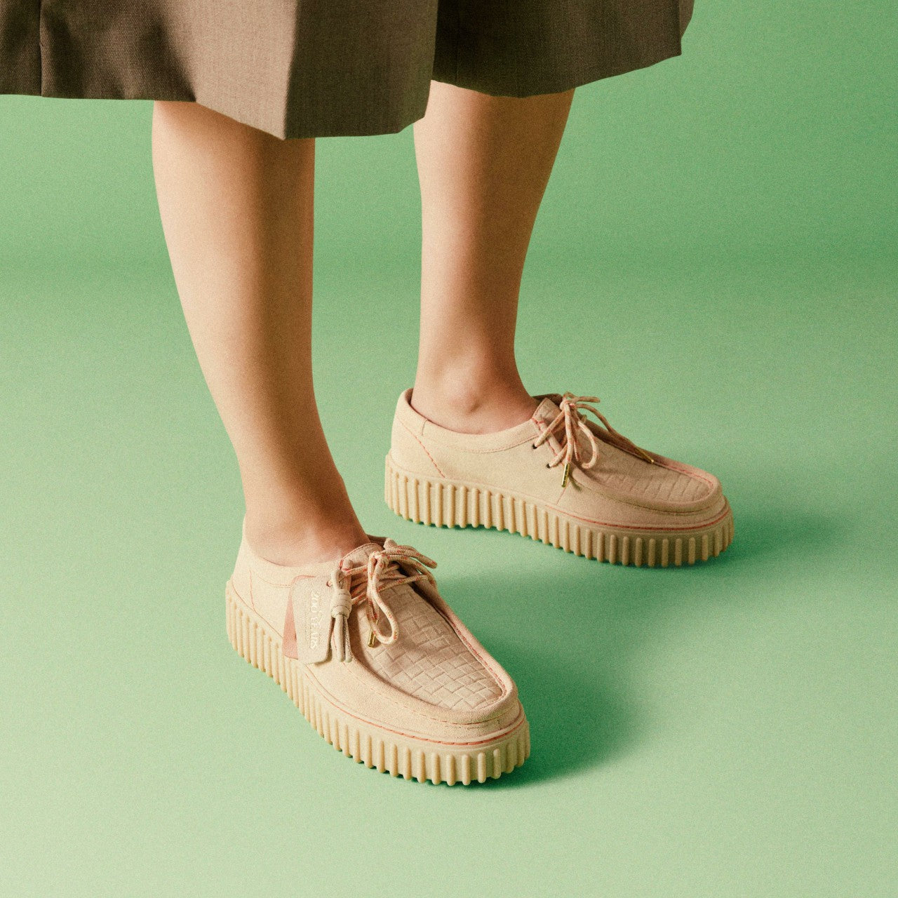 Torhill Bee Ecru Suede