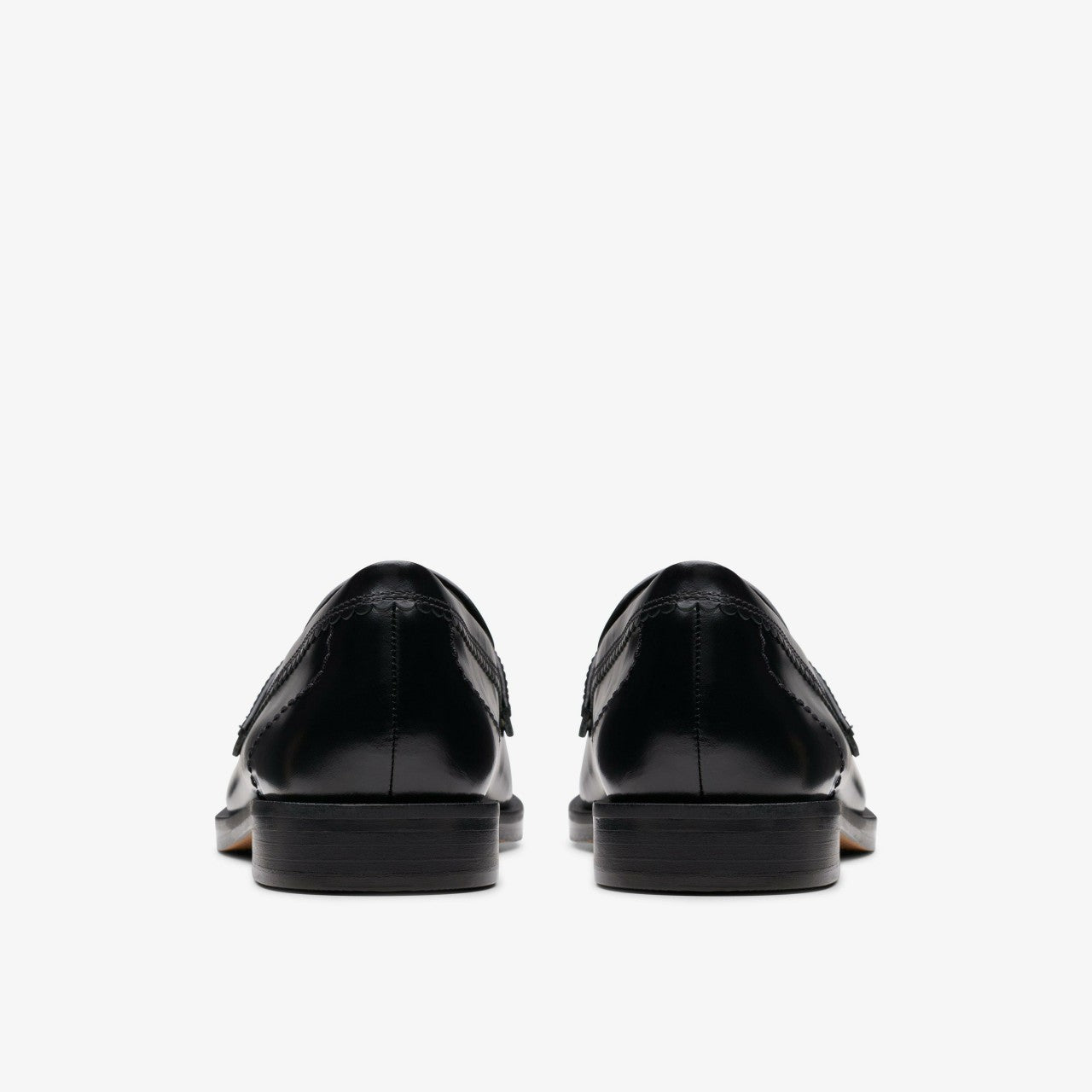 Straven Edge Black Leather