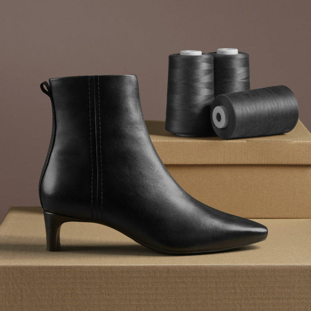 Edina Up Black Leather