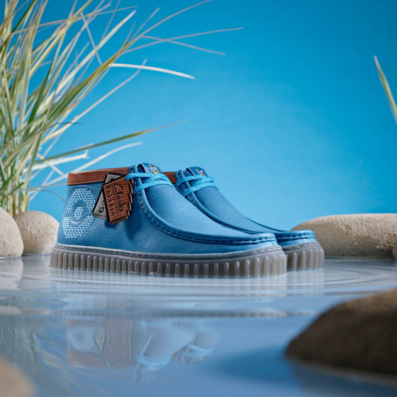 Torhill Explore Blue Leather