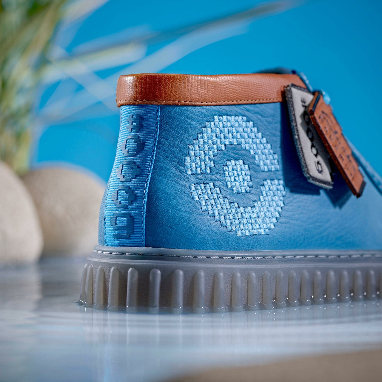 Torhill Explore Blue Leather