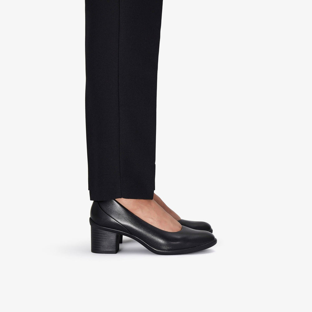 Shaya Poppy Black Leather