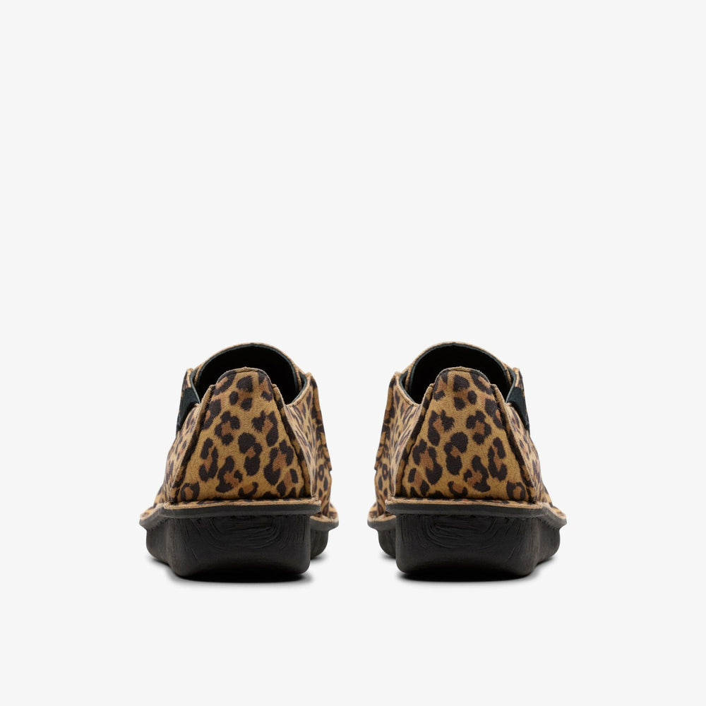 Funny Dream Leopard Suede