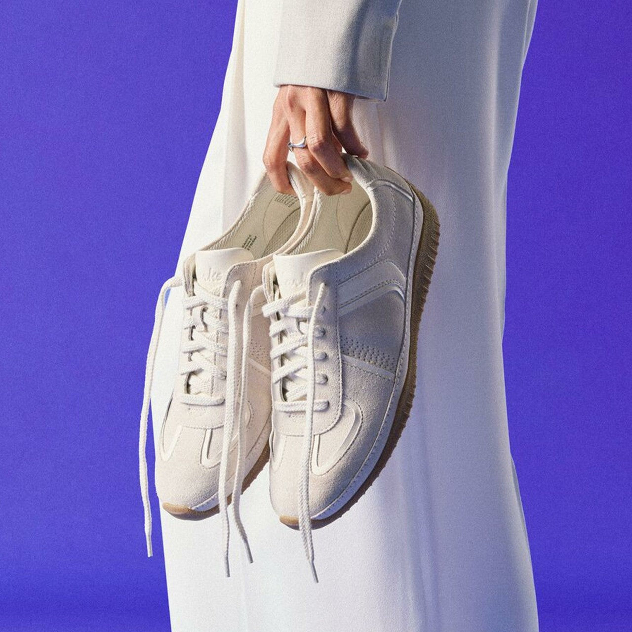 Meridor Lo Off White Combination