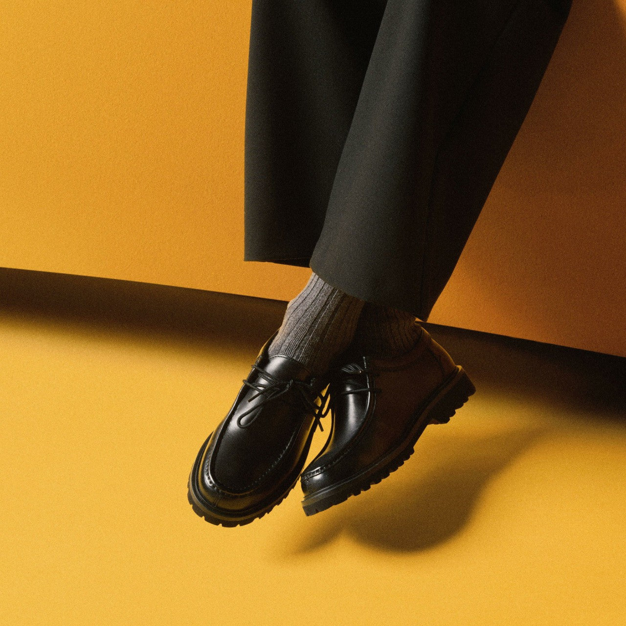 Berwick Seam Black Leather