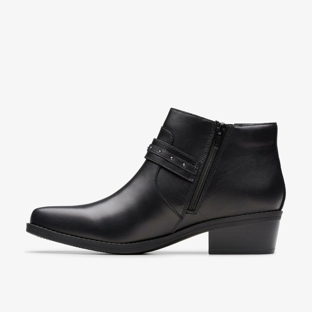 Danyelle Wish Black Leather