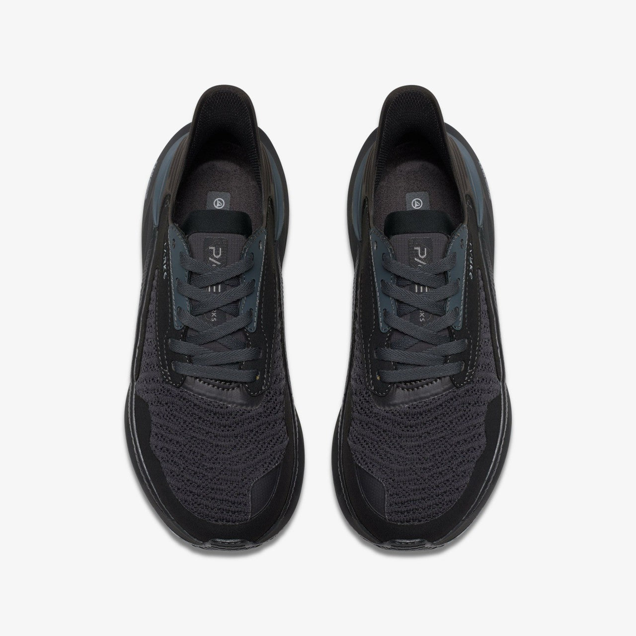 Clarks Pace Black