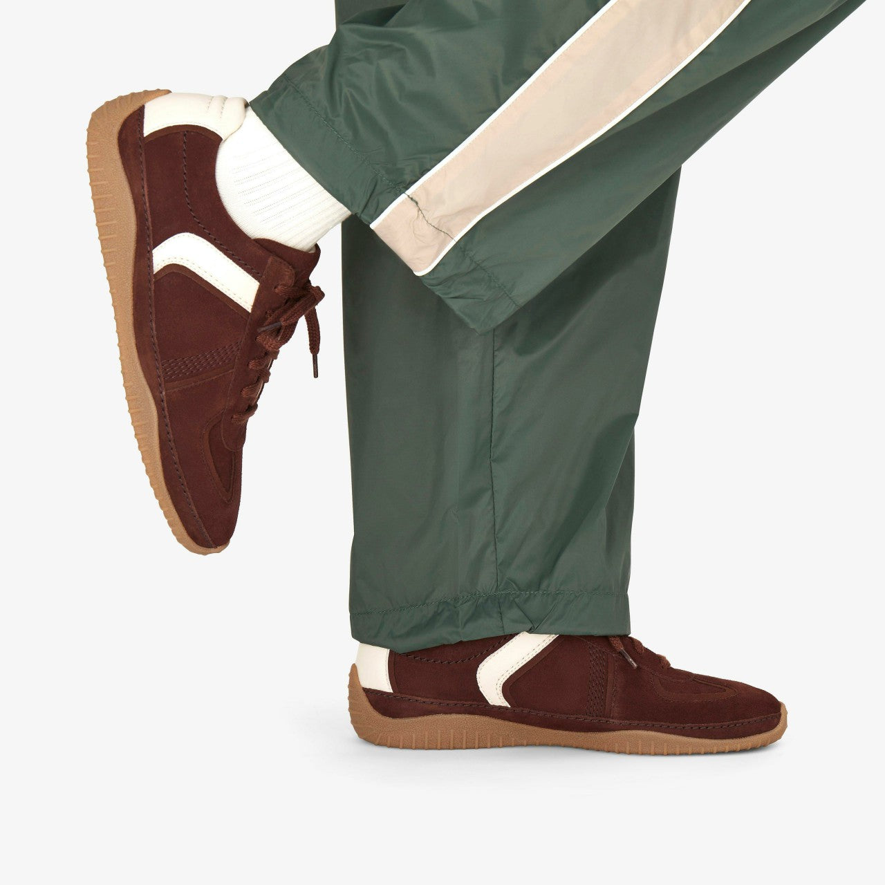 Meridor Lo Brown Suede