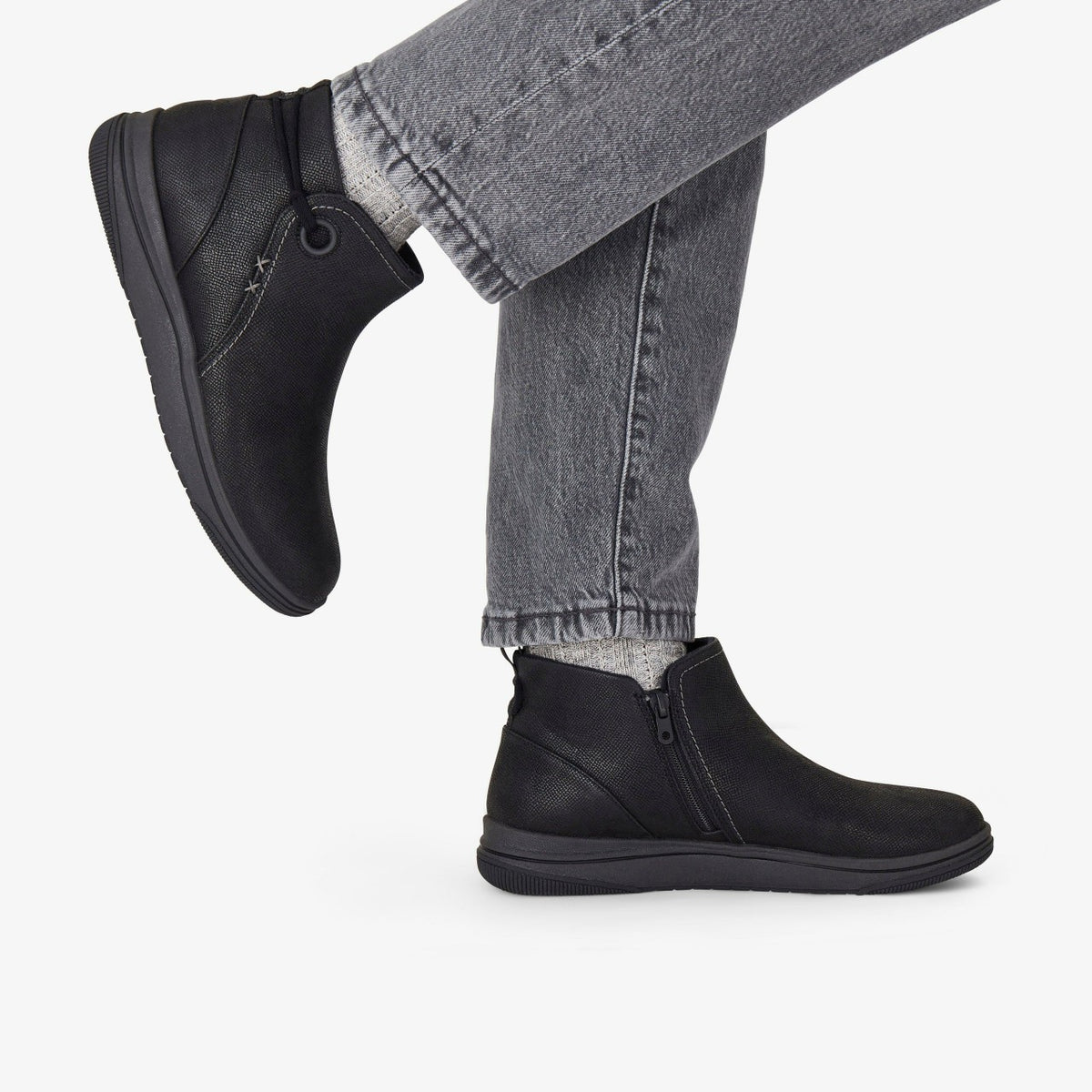 Brinkley Derby Black