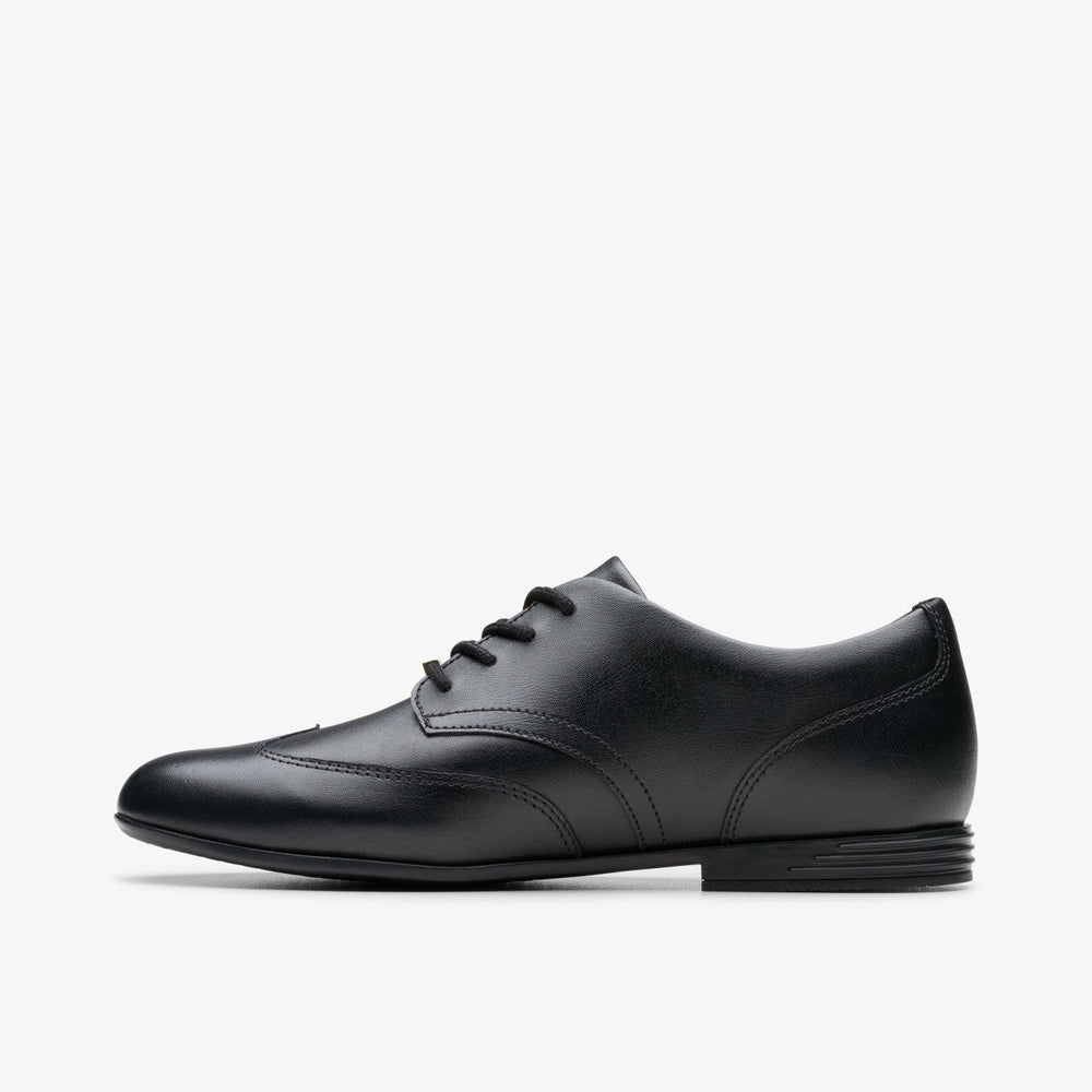 Finja Wing Youth Black Leather