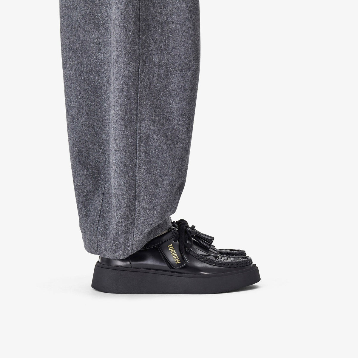 Torview W Black Leather