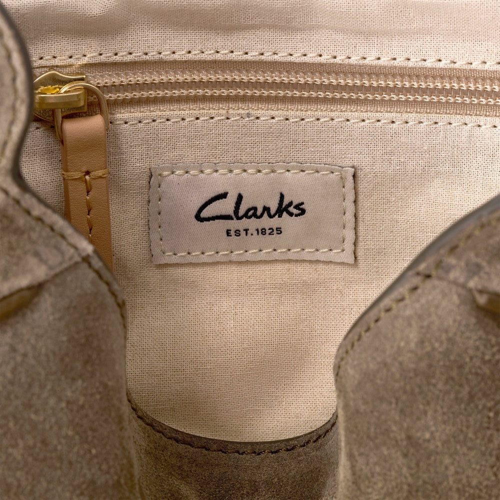 Utility Saddle Olive Suede