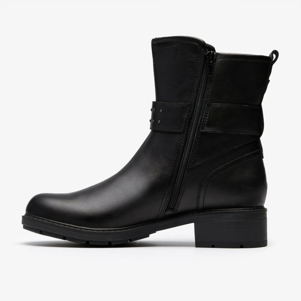 Hearth Buckle Black Leather