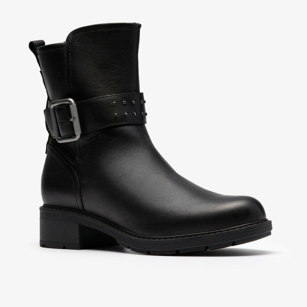 Hearth Buckle Black Leather
