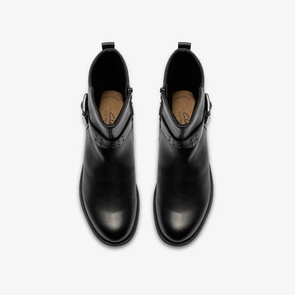 Hearth Buckle Black Leather