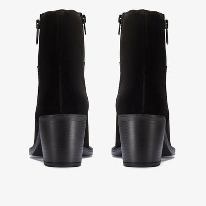 Jesse Zip Black Suede