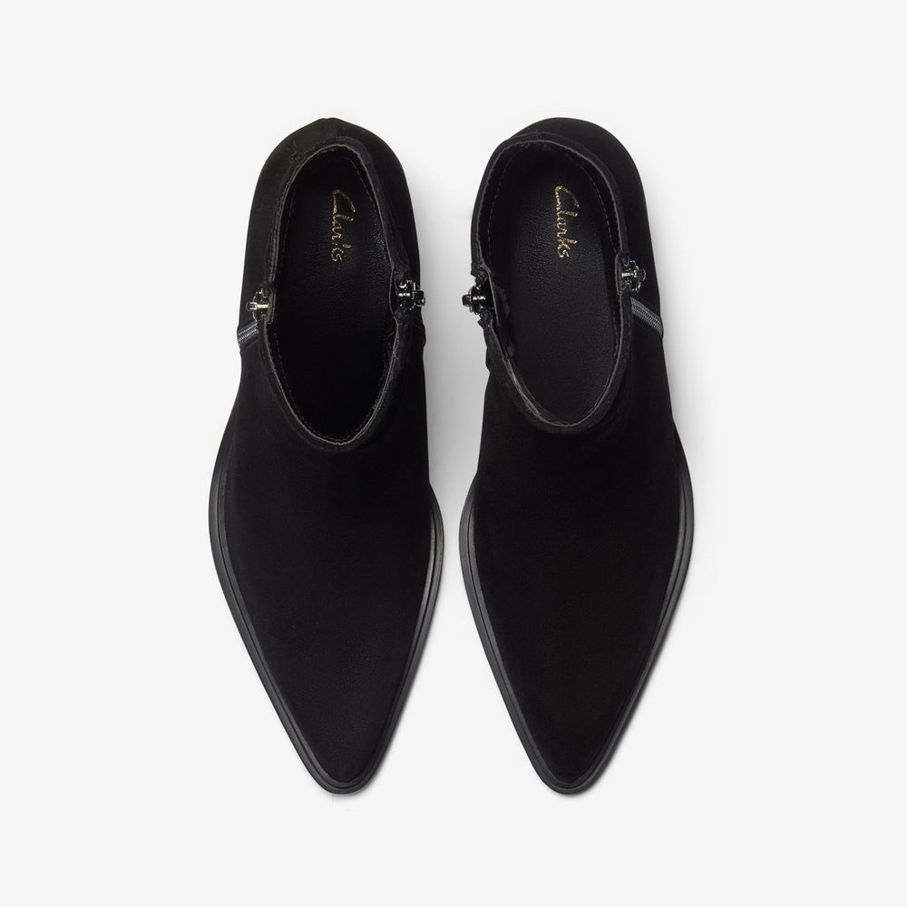 Jesse Zip Black Suede